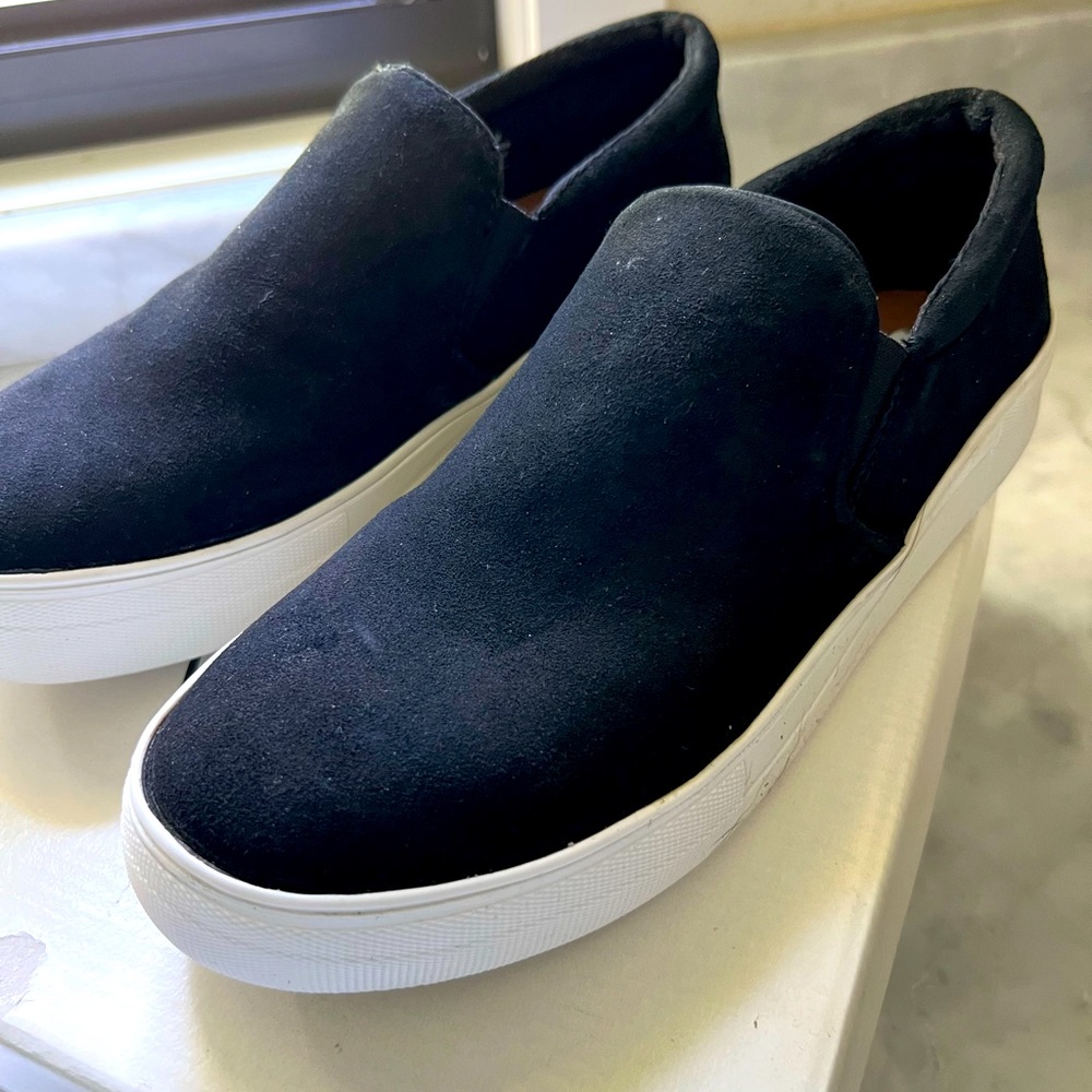 Steve Madden Gills - Black Suede Slip-On Platform Sneaker 9.5